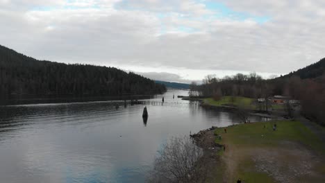 Varias-Tomas-De-Drones-Alrededor-Del-Parque-Marino-Barnet-En-Burnaby,-Columbia-Británica,-Canadá