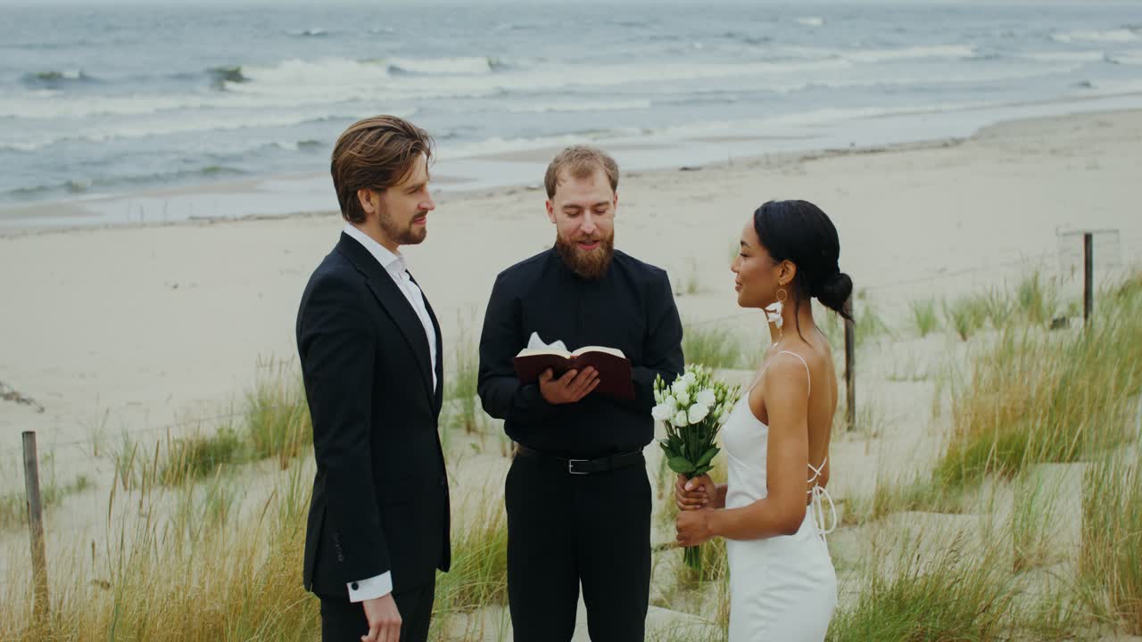 свадебная церемония на пляже