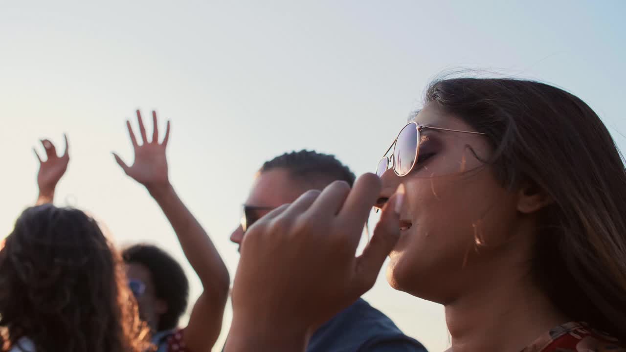 은 공기에서 여름을 축하하는 것 (다브로바 고르니차, 폴란드)