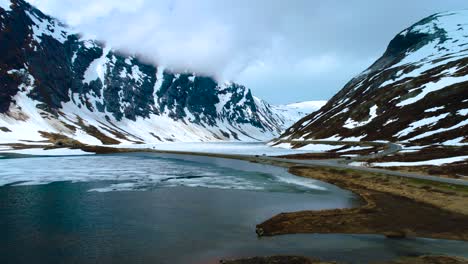 imágenes aéreas de la hermosa naturaleza de noruega.