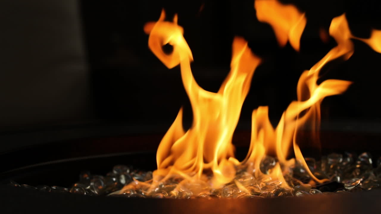 4k 슈퍼 슬로모션으로 촬영된 대리석으로 된 불굴