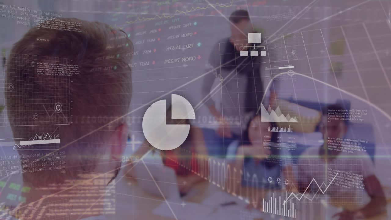 animación de diversos empresarios y procesamiento de datos financieros