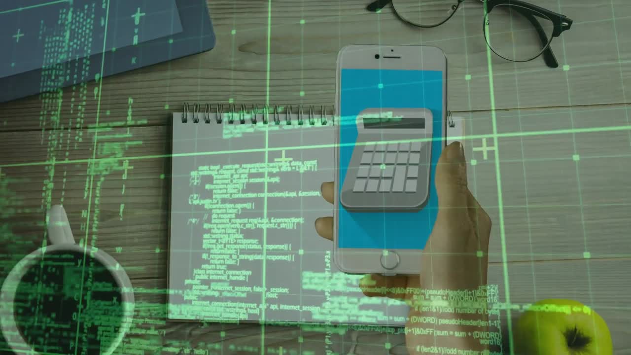 animación del procesamiento de datos sobre una mujer de negocios que usa un teléfono inteligente