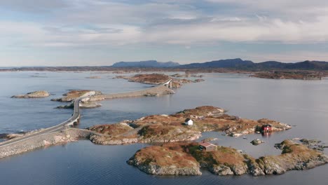 vista aérea de la famosa carretera atlántica en more og romsdal, noruega