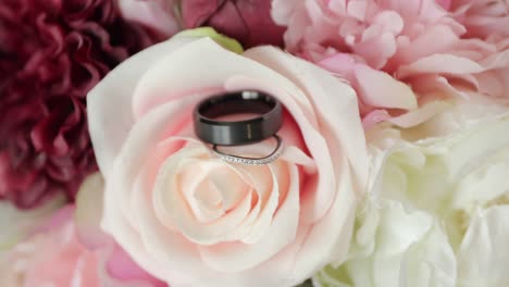 Anillos-De-Boda-De-Una-Boda-En-El-Centro-De-Eventos-Y-Bodas-De-Strathmere