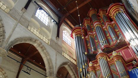 Gran-órgano-De-Tubos-Dentro-De-Laurenskerk,-Rotterdam,-Países-Bajos