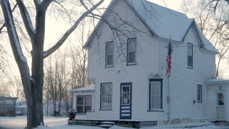 Ländliches-Amerikanisches-Haus-Im-Winter