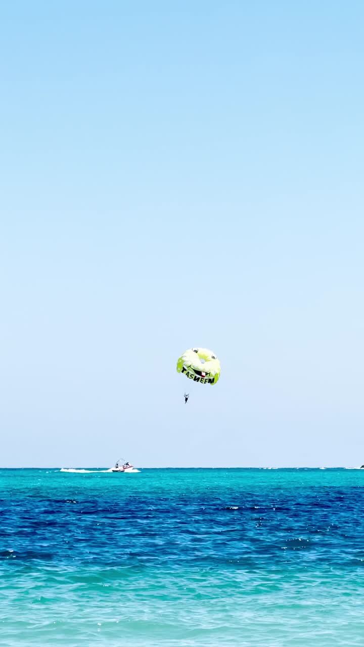 A view of a huge ballon on a sea, close up shot, wide shot