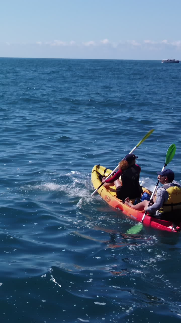 Kayak sull'oceano