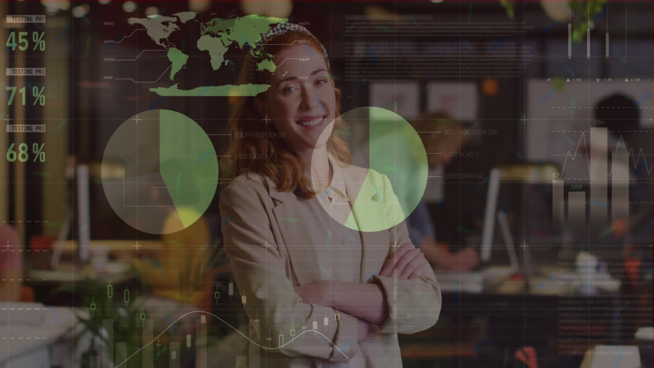 animación del procesamiento de datos financieros sobre una mujer de negocios caucásica en el cargo