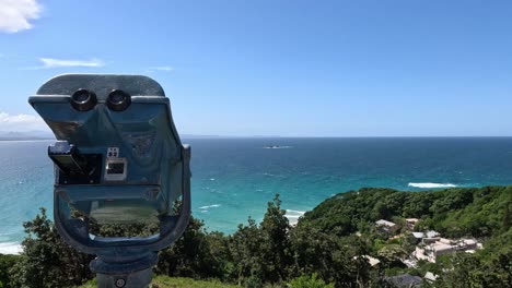 vista panorámica del océano desde un punto de vista alto