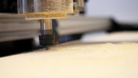 el router cnc para cortar madera