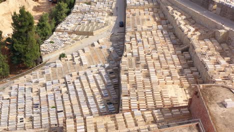 imágenes aéreas sobre el cementerio judío de jerusalén, givat shaul