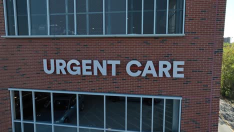 urgent care sign