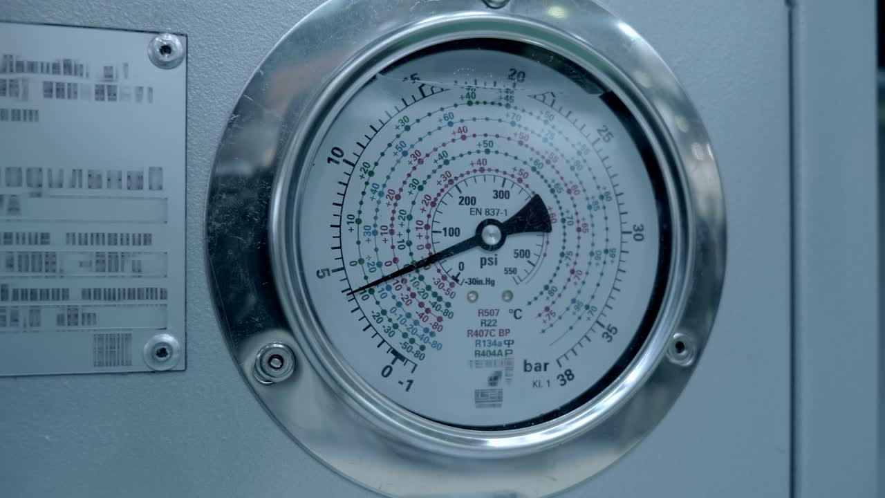 산업 장비의 압력 측정기, 압축기, 물 파이프, 가스 파이프