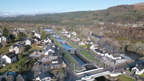 Erstaunliche-Kanalschleusen-In-Fort-Augustus,-Schottland