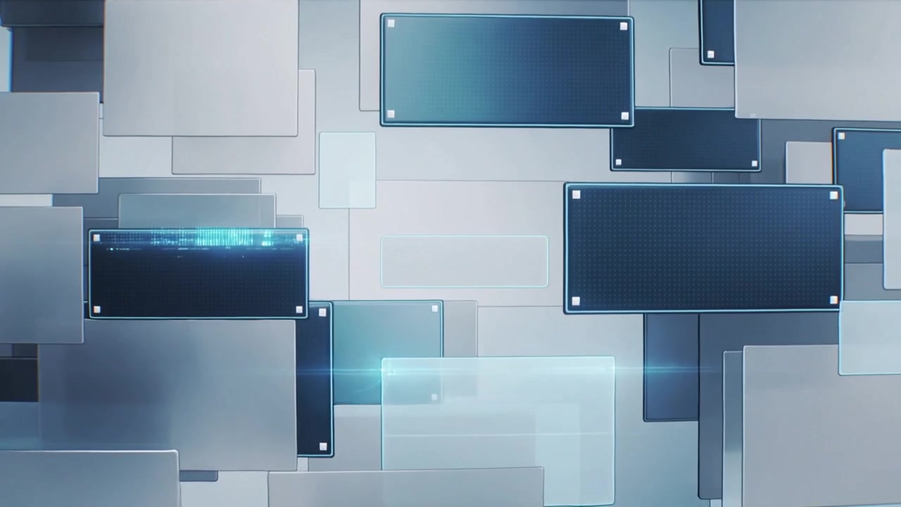 Des panneaux givrés et sombres se déplacent, révélant des plaques rivetées, avec un éclat cyan sur l'interface utilisateur après une commande.
