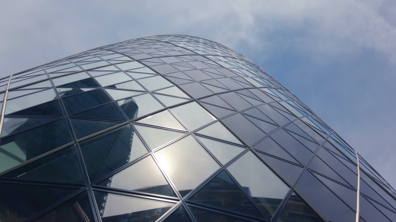 ventanas de la torre de la oficina de la ciudad.
