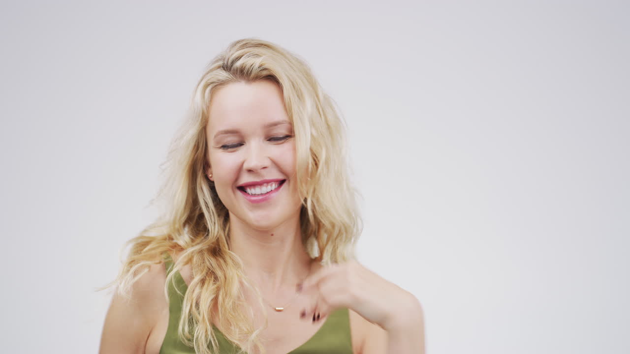 춤은 움직임의 즐거움입니다.