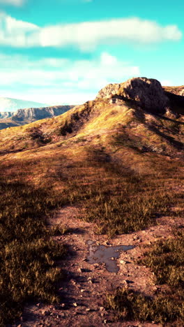 el paisaje sereno de las montañas
