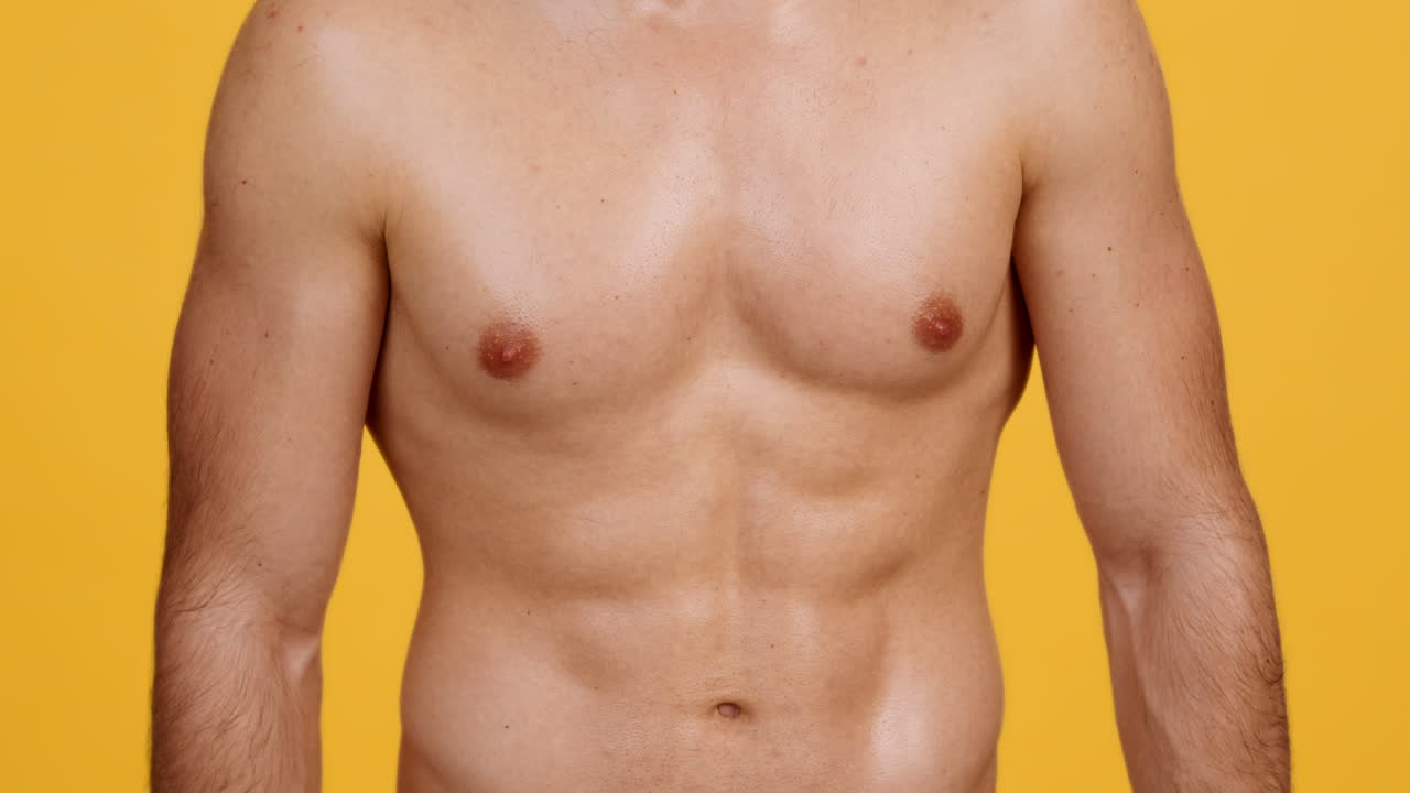 el torso muscular masculino