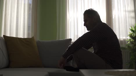 a lonely old man feels depressed and has psychological problems.