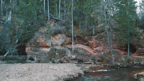 Naturlehrpfad-Cecilu-In-Ieriki,-Lettland