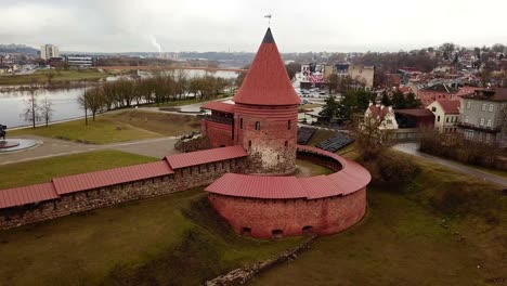 el castillo de kaunas, lituania