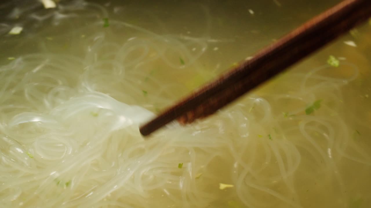 Cooking Glass Noodles in Soup