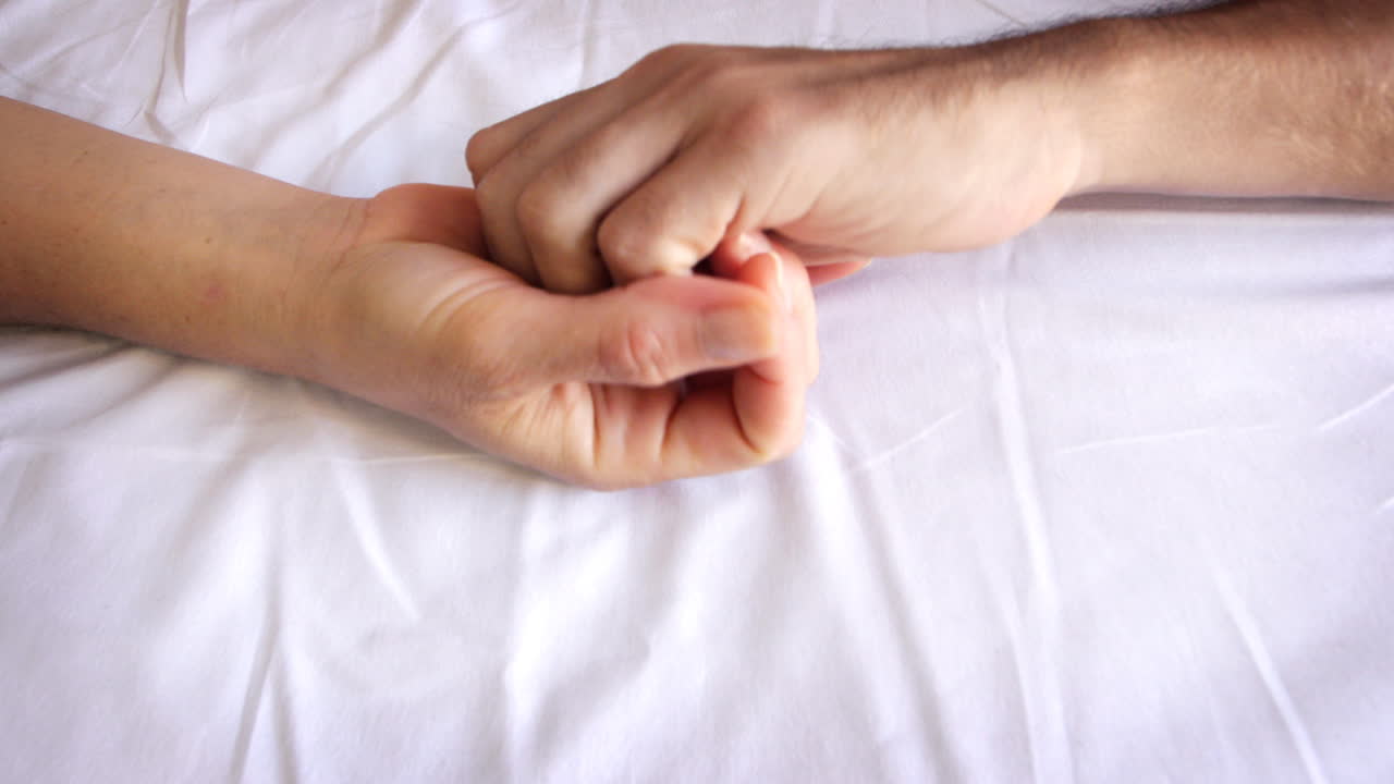 Hand Love 01