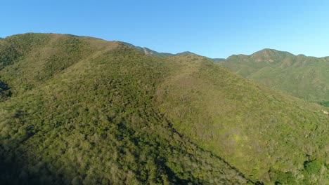 Green-Mountains-peaceful-surroundings-small-town,-Aerial-shot-Cepe,-Aragua-Venezuela