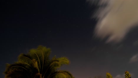 milky way star time lapse at night, clouds passing by fast
