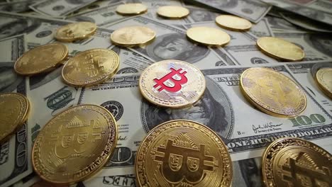 monedas de oro bit btc monedas y billetes de dólar.