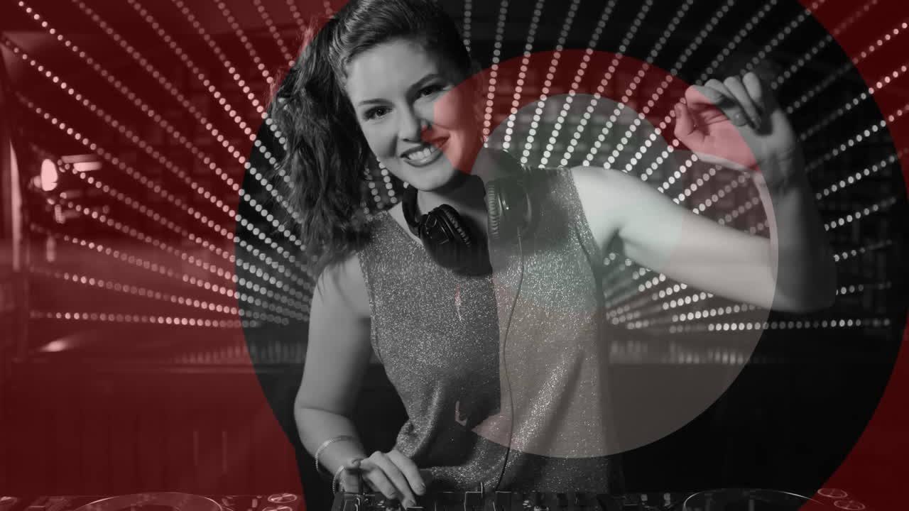 animación digital que muestra a un discotequista sonriente mezclando música en un pub 4k