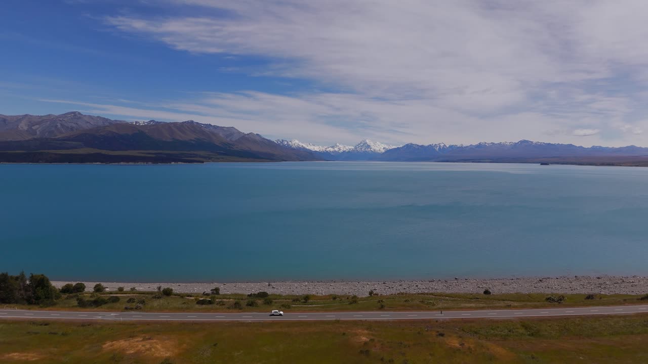 푸카키 호수 (pukaki lake) 의 드론 촬영, 마운트  (mount cook) 과 마운트 아오라키 (mount aoraki)