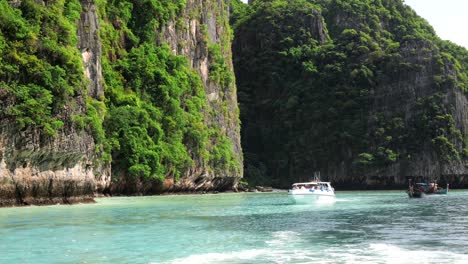 Playa-En-Islas-Phi-Phi,-Tailandia