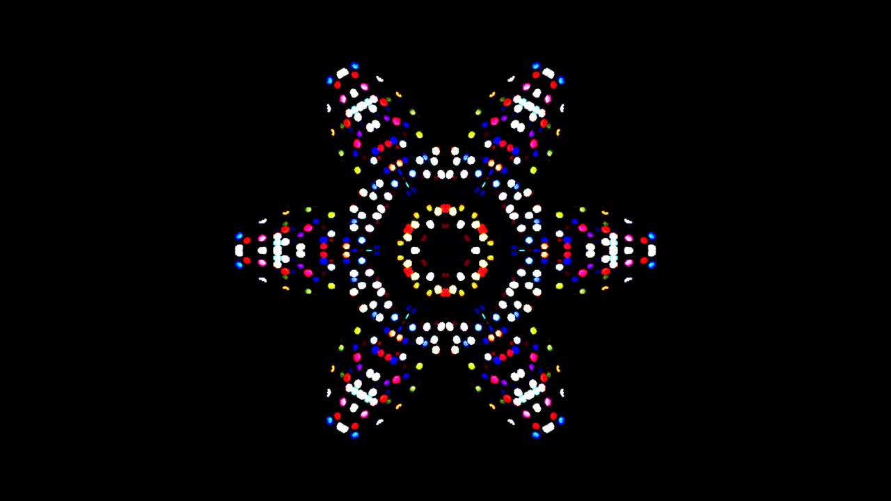 animación de giro suave girando coloridas formas de luz parpadeante, sobre un fondo negro