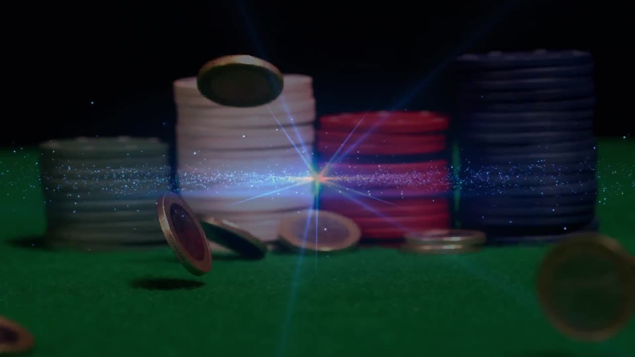 pilas de fichas de póquer con animación de dinero en caída libre