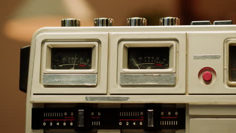 vintage cassette player/radio