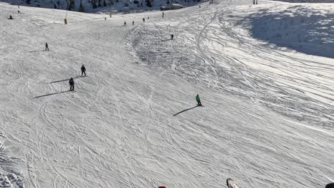 Este-Es-Un-Hermoso-Paisaje…-Nevar,-Esquiar,-Hacer-Snowboard-Son-En-Este-Momento-Mi-Deporte-Favorito,-Realmente-Lo-Amo-Y-Lo-Disfruto.