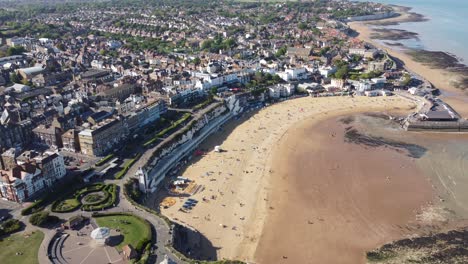 Broadstairs-Kent-Ciudad-Costera-Y-Playa-Alta-Vista-Aérea-De-Drones