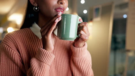 coffee aroma, hands of woman