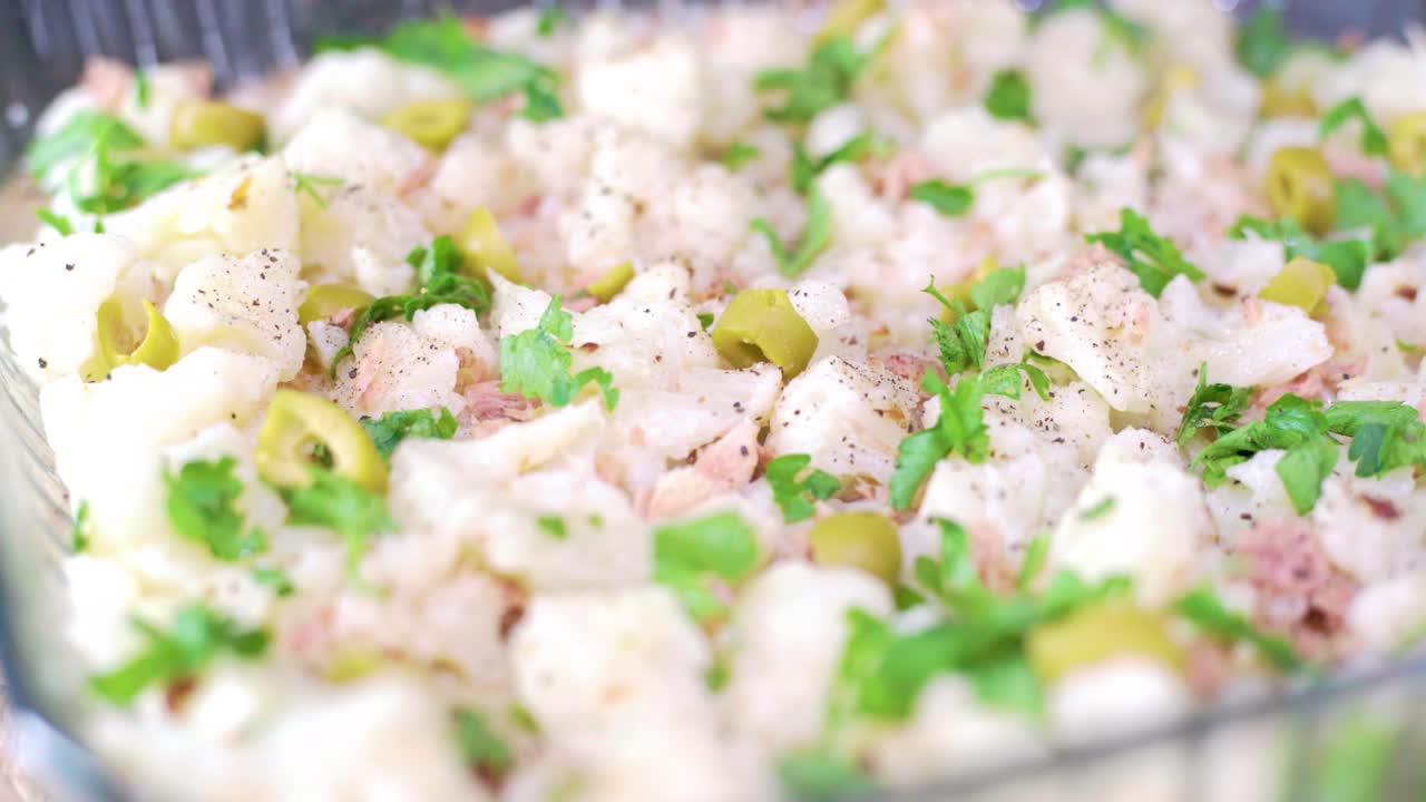 오븐에 구운  ⁇ 고기와 치즈 그라틴