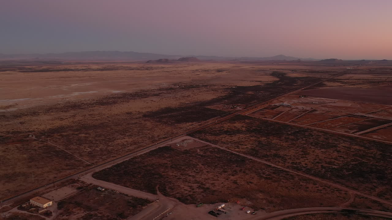 해질녘 윌콕스 플라야 근처 애리조나 풍경, 공중 4k 드론 샷
