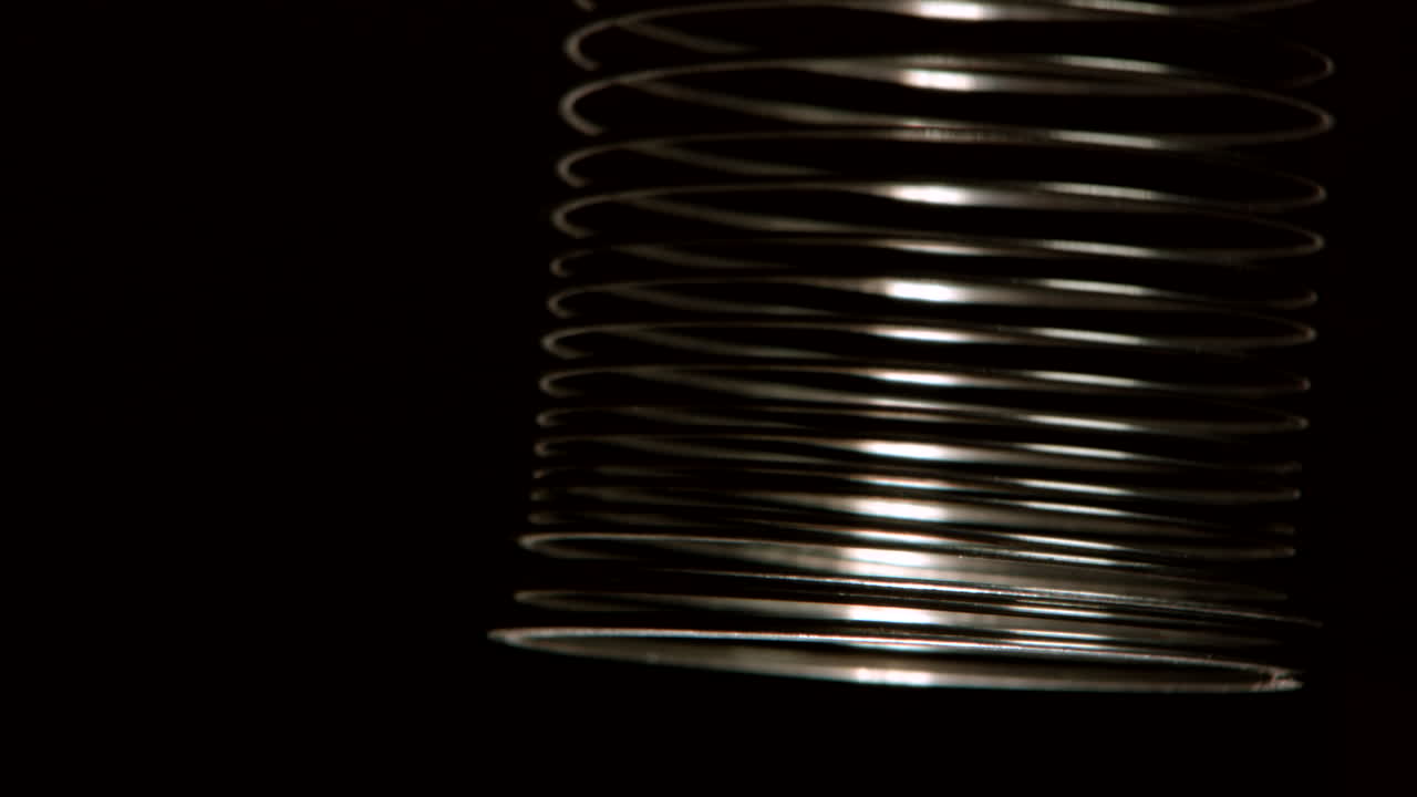 resorte de metal que sube y baja