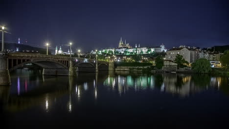 Timelapse-shot-of-Prague-Castle-and-St