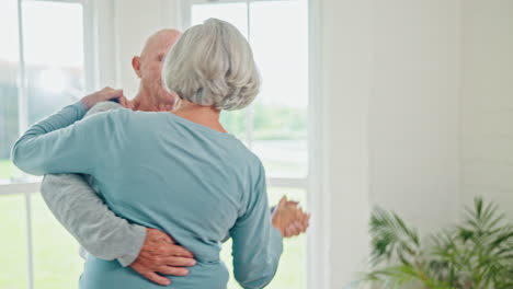 Amor,-Pareja-De-Ancianos-Y-Baile-En-Casa.