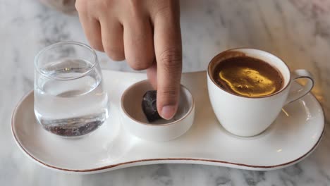 turkish coffee with turkish delight and water