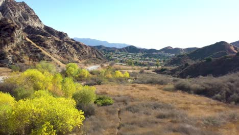 Pico-Canyon,-California-and-its-Fall-Colors