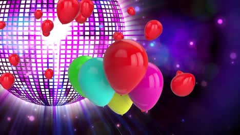 Animation-Von-Luftballons,-Die-über-Einer-Rotierenden-Spiegelkugel-Schweben